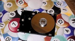 Eski bir bilgisayar sabit diskinden elektrikli süpürge Kendin yap ev yapımı sabit diskler